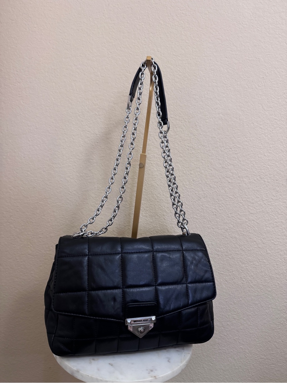 Preloved Women Michael Kors Large black Soho Quilted Leather Shoulder crossbody